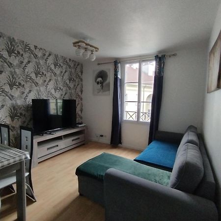 Appartement Situe Place Toscane A 5 Min De Disney Serris Kültér fotó